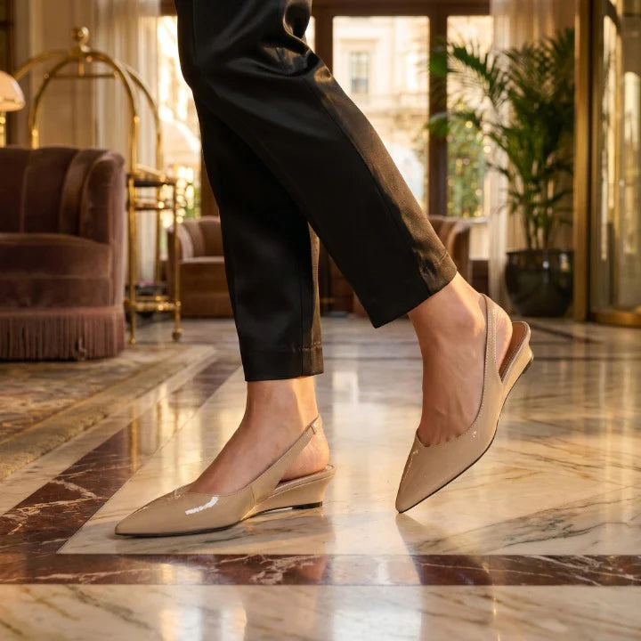 Carlota-Zapatos con talón abierto y punta afilada